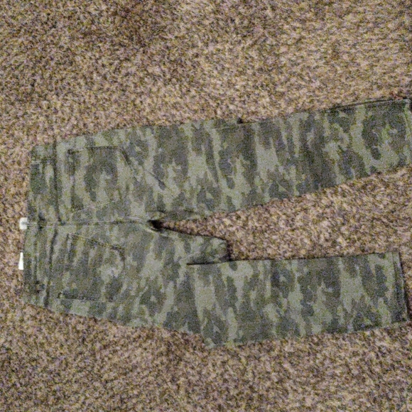 Camo jeans with... - Picture 2 of 4